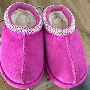 UGG Rock Rose Kids Tasman II water resistant slippers